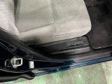 痛みの出やすい運転席シートの角、フロアマット、座面、ともに良好です