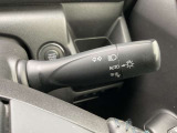 トンネル進入時や暗くなれば自動点灯するオートライトです。
