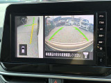 狭い道でのすれ違い、左側のガードレールや側溝が見えないと不安になりませんか?アラウンドビューモニターならバックカメラに加え、発進時に前方や周囲の確認、すれ違い時の助手席側下方の確認も出来て安心です♪