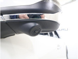 助手席側の死角になりやすい左前方の映像を車内の11.6インチディスプレイに表示。狭い道での安心感を高め、ドライバーの視界をサポートします。
