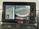 アラウンドビューモニター 駐車場での車庫入れや狭い道路での走行にカメラで確認が出来るので安心です。