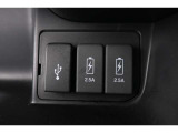 スマートフォンなどの音楽再生が可能なUSB接続ジャック装備車両です♪♪♪