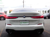 第二展示場にも多数のBMWをラインナップ!ご来店の際はBMW本店(厚木市下荻野140-1)に一度ご来店ください!☆関東運輸局認証工場 自動車分解整備事業2-6030☆プッシュプル式板金塗装ブース完備☆