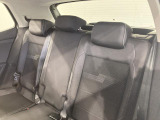 シートは適度な硬さによって長時間の運転でも疲れにくいと定評があります。国産車とは全く違った座り心地ですが、長年培われた欧州の椅子文化をご体感ください。