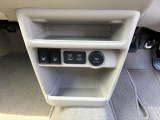 運転席助手席にはシートヒーターを搭載。
