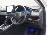 見通しのよいすっきりとした視界で、誰でも運転しやすいです。運転のしやすさは疲れにくさにも繋がりますよ♪