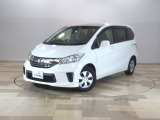 ホンダカーズ東京中央西新井店へようこそ。当社下取りのお墨付き車両。人気車両で充実装備の一台。おススメです。どうぞご覧ください。