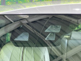 【スマートシティブレーキサポート】低速走行中に前方の車両等を認識し、衝突しそうな時は警報とブレーキで衝突回避と被害軽減をアシスト。より安全にドライブをお楽しみいただけます。