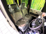運転席シート廻りは使用感も少なく、良好な状態となっています。丁寧に使われていたことがよくわかりますね。