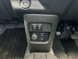 運転席・助手席にはシートヒーターが付いています★寒い冬でも快適にお乗りいただけます!