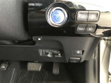 スマートキーを携行していればエンジンの始動やドアの開閉もスマートに☆