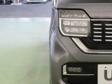 LEDヘッドライトは、点灯の瞬間から光量を発揮し、突然暗くなるトンネルなどでの安定感を高めます。