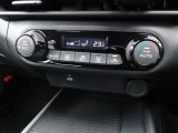 設定した温度をしっかりキープ!クリーンフィルター付きで外部からの砂やホコリの進入を防ぎ、きれいな室内空間を保ちます。