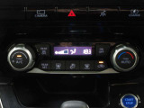 オートエアコンでお好みの温度になり、運転に集中できます。