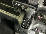 発進時から滑らかに加速する無段階変速のCVTはストップ&ゴーの多い街の中も快適です