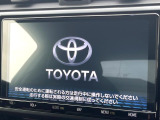 【純正ナビ】人気の純正ナビを装備。オーディオ機能も充実しており、Bluetooth接続すればお持ちのスマホやMP3プレイヤーの音楽を再生可能!毎日の運転がさらに楽しくなります!!