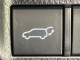 【パワーバックドア】スマートキーや運転席のボタンを押すだけでリアゲートが自動で開閉します!荷物を持っている時や、高い位置にあるバックドアを閉める際に便利な機能です♪