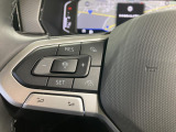◆クルーズコントロールにレーダーセンサーを組み合わせ、先行車を測定し設定されたスピードを上限に自動で加減速を行います。一定の車間距離を維持することで、長距離走行でのドライバーの疲労を低減させます。