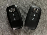 スマートキー機能を有しています!ドアロックの開閉やエンジン始動時にキーをポケットやカバンなどに携帯していればキーを挿さなくてもそのまま手ぶらで可能です!!