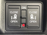 【両側パワースライドドア】スマートキーや運転席のスイッチで後席両側スライドドアの開閉が可能♪電動だから力を入れてドアを開ける必要が無く、小さなお子様でも簡単に開け閉めでき快適です♪