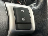 ブルートゥースに接続すれば、運転中に電話がかかってきてしまった場合もハンドルから電話を取ることができます♪とても便利な機能です。