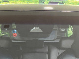 【トヨタセーフティセンス】走行中に前方の車両等を認識し、衝突しそうな時は警報とブレーキで衝突回避と被害軽減をアシスト。より安全にドライブをお楽しみいただけます。