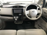見通しのいい視界と最適なレイアウトで運転しやすいです。