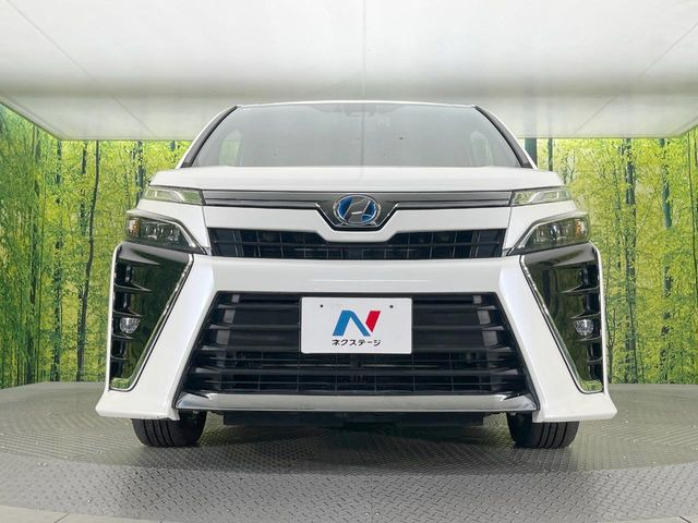 トヨタ ヴォクシー 1.8 ハイブリッド ZS 煌 の中古車詳細 (98,060km