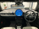 時を経ても深い魅力を放ち続けるMINI。より快適にお乗り頂くために、3つのサポートプログラムをご用意しております。※認定中古車保証は登録日より最長4年間まで延長が可能です。