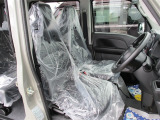 当店では国産車ガソリン車に関しては全てオイル交換してからのお渡しとなります。納車後も永久無料交換できます。