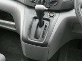 変速ショックのないスムーズな走り、自動無段変速機「CVT」を採用。燃費向上と力強くなめらかな走りです。