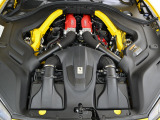 V8ツインターボエンジンを搭載。ターボならではのパワーを楽しめる反面、扱いやすさもあるエンジンです。