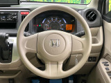 インテリアに合わせたデザインのステアリングは、運転される方のことも考え、運転しやすい形状、大きさです。是非一度、実際に触ってお確かめください。