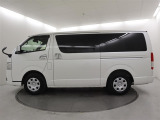 両側パワースライドドア付きだから、狭い駐車スペースなどでの 乗り降りラクラク!小さなお子さまのいるご家庭には嬉しい装備。