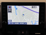 純正ナビが付いています。タッチパネル式で使いやすくBluetooth機能も搭載しており運転中もとても楽しくドライブできます!