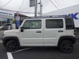 国の指定を受けた自社工場で、整備士が車検と点検整備を行っております。