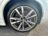 自動車保険も純正のクオリティを。BMWの正規ディーラーのみが取り扱い可能な、BMW専用自動車保険。専任のスタッフが皆様のカーライフを24時間365日サポート致します。