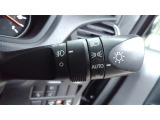 ライトもAUTO機能が付いていて、暗くなると自動で点灯し、明るくなると自動で消灯するので、大変お役にたちますよ!!