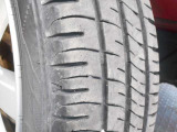 【タイヤの溝もしっかりとございます】車の状態や気になることがございましたらお気軽にお問い合わせくださいませ。