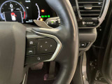 ミリ波レーダーとカメラを組み合わせたLEXUS Safety System。長距離の高速走行が快適になる、全車速追従型のレーダークルーズコントロールに対応しています。