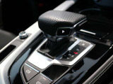 ご来店の場合、ローン審査はとても簡単です。ローンの本申し込みも運転免許証とキャッシュカードがあれば、金融機関お届け印はご不要です。
