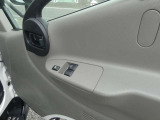 運転席 助手席パワーウインドウです。