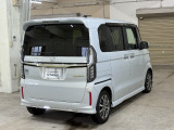 【Honda SENSING装備】ミリ波レーダーとカメラを用いた先進の安全運転支援システムです。衝突軽減ブレーキに始まり、車線維持支援システム、標識認識機能など7つの支援で安全運転をサポート!