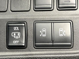【両側スライドドア】駐車場で隣の車との間隔が狭く乗りにくい時、スライドドアなら安心!ドアオープン時も幅を取らず、開口部が広いので乗り降りがとっても簡単です。大きな荷物の出し入れも後席から可能♪