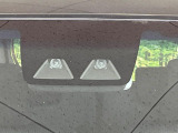 【スマートアシスト】走行中に前方の車両等を認識し、衝突しそうな時は警報とブレーキで衝突回避と被害軽減をアシスト。より安全にドライブをお楽しみいただけます。