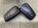 手荷物が多いときでも、スマートキーをバッグやポケットに携帯していれば、キーを取り出すことなくドアの解錠・施錠ができます