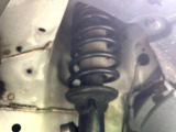 お車を安心してお乗りいただく為には、足回りの定期点検が欠かせません。サービスサポート(有償保証)では無料点検もご提供しており、安心のカーライフをお過ごしいただけるサポート体制が整っています。