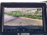 バックモニター付きで、車庫入れやバック時の後方確認をサポート。