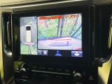 【パノラミックビューモニター】専用のカメラにより、上から見下ろしたような視点で360度クルマの周囲を確認することができます☆死角部分も確認しやすく、狭い場所での切り返しや駐車もスムーズに行えます。