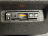 有料道路のレーン通過に便利なETC車載器を装着しています。ご利用にはセットアップが必要となります。
